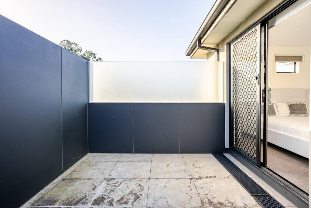 Peaceful And Spacious Modern Chadstone Home Carnegie Exterior photo