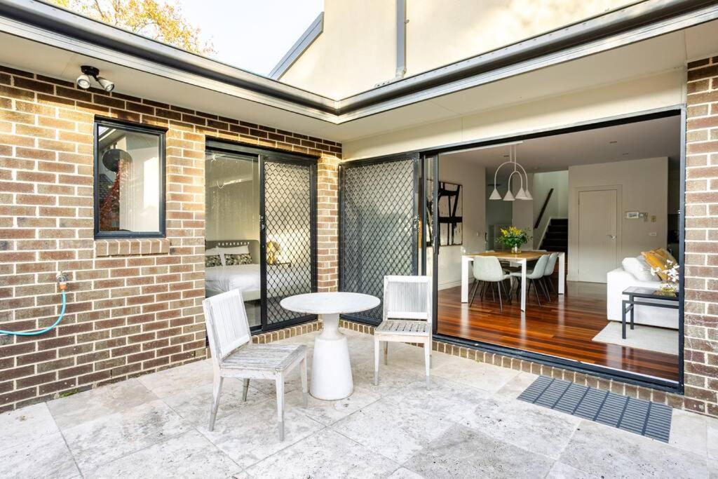 Peaceful And Spacious Modern Chadstone Home Carnegie Exterior photo